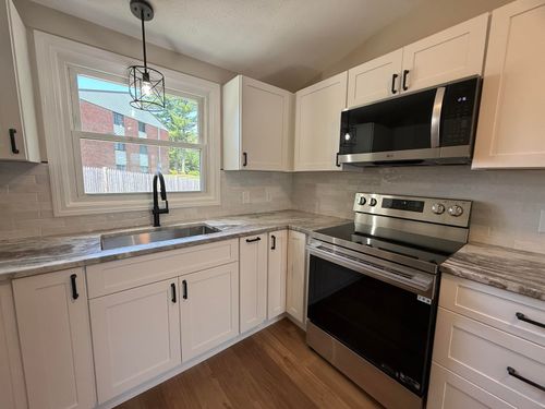 26-186 Dunbarton Drive, Manchester, NH, 03102 | Card Image