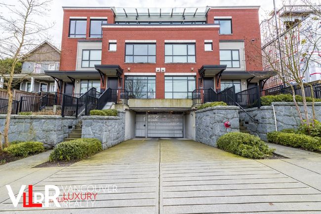 1958 W 5 Th Avenue, Townhouse with 2 bedrooms, 0 bathrooms and 2 parking in Vancouver BC | Image 1