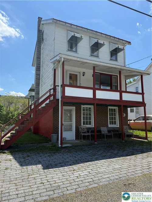 596 Old 209 Rd, TAMAQUA, PA, 18252-5325 | Card Image