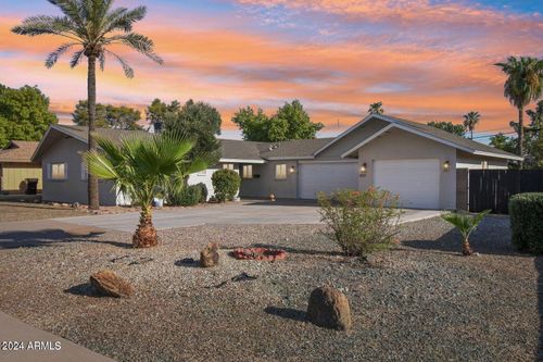 8313 E Rancho Vista Drive, Scottsdale, AZ, 85251 | Card Image