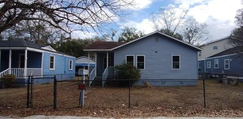 2749 E Surrey Dr, North Charleston, SC, 29405-5540 | Card Image