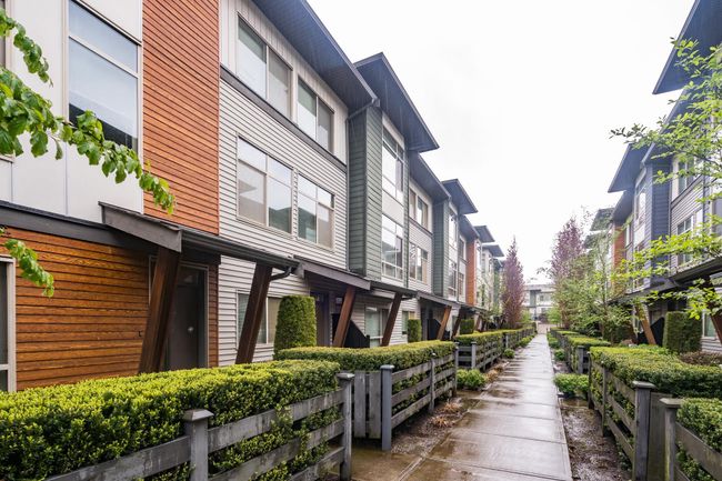 153 - 8473 163 Street, Townhouse with 3 bedrooms, 2 bathrooms and 2 parking in Surrey BC | Image 5