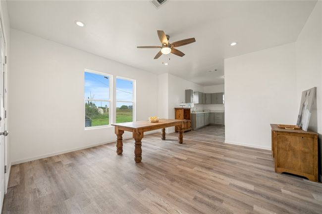598 Business Highway 77, Home with 3 bedrooms, 2 bathrooms and null parking in Bishop TX | Image 5
