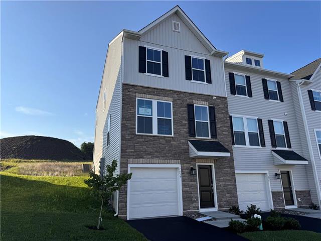 Clayton Ave, Coopersburg, PA 18036