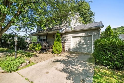 44 Cloverleaf St, Winfield, WV, 25213-7904 | Card Image