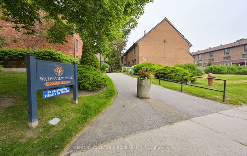 70-28 Livingston Rd, Scarborough, ON, M1E4S5 | Card Image