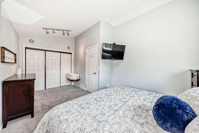 207 Deerview Way Se, Townhouse with 3 bedrooms, 2 bathrooms and 1 parking in Calgary AB | Image 19