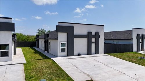 1720 Clinton, Harlingen, TX, 78550-3013 | Card Image