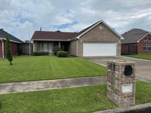 3179 Williamsburg Ln, Port Neches, TX, 77651-6240 | Card Image