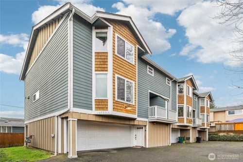 a-14539 32nd Ave Ne, Shoreline, WA, 98155-7523 | Card Image