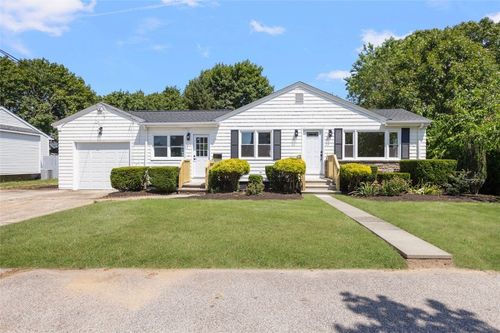 20 Koster St, Cranston, RI, 02910-3828 | Card Image