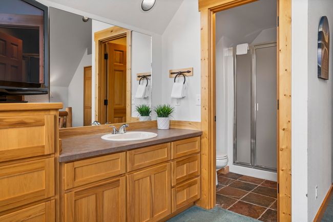 37-Bathroom | Image 30