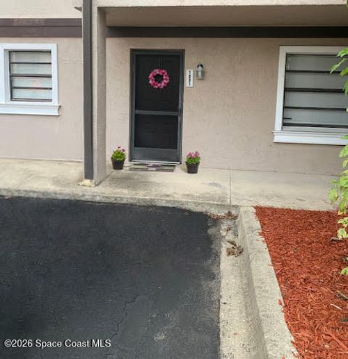 1031 Regency Dr, Melbourne, FL, 32935-8976 | Card Image