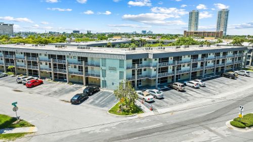 313-300 Layne Blvd, Hallandale Beach, FL, 33009 | Card Image