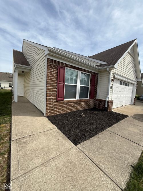1234 Estuary Dr, Indianapolis, IN, 46217-5264 | Card Image