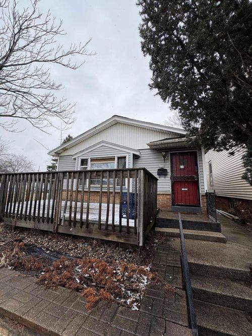 2048 N 35th Street, Milwaukee, WI, 53208 | Card Image