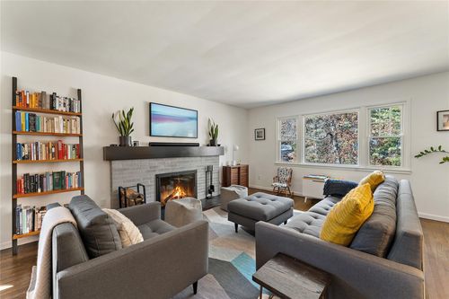 172 Lincoln Ave, Hastings On Hudson, NY, 10706-2016 | Card Image