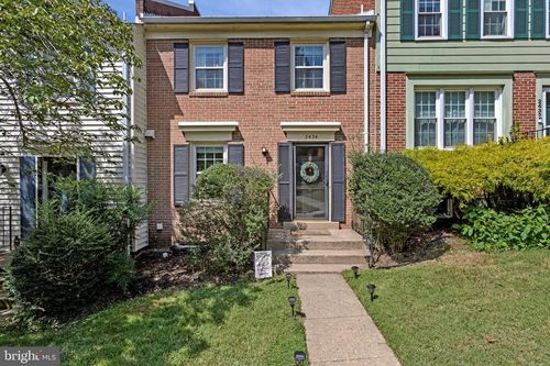 2434 Windbreak Dr, ALEXANDRIA, VA, 22306-2636 | Card Image