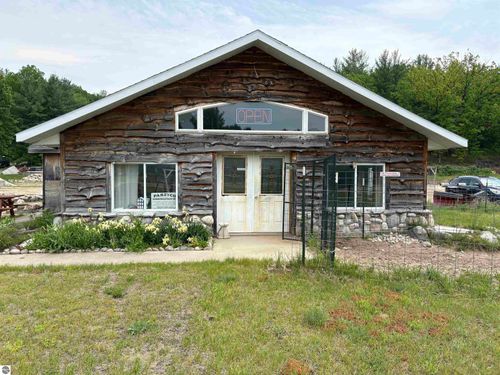 9490 Rapid City Rd Nw, Rapid City, MI, 49676-9503 | Card Image