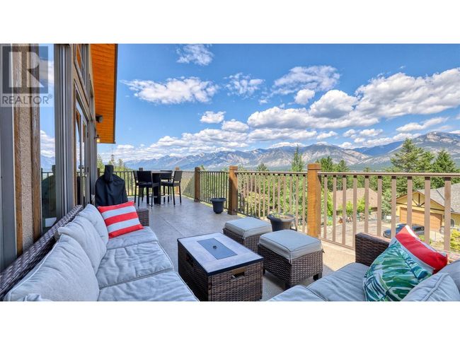 1910 Pineridge Dr, House other with 5 bedrooms, 3 bathrooms and 23 parking in Invermere BC | Image 17