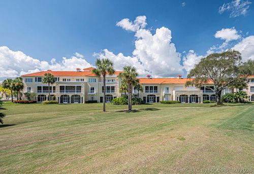 105-5060 Harmony Cir, Vero Beach, FL, 32967-7218 | Card Image