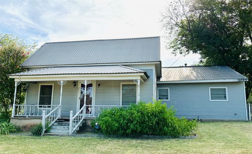 311 S Melwood St, Winters, TX, 79567-5016 | Card Image