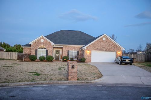 2609 Buckingham Gate Sw, Decatur, AL, 35603-4484 | Card Image