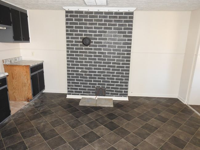 106 S Boss Row, House other with 3 bedrooms, 2 bathrooms and null parking in Fries VA | Image 13
