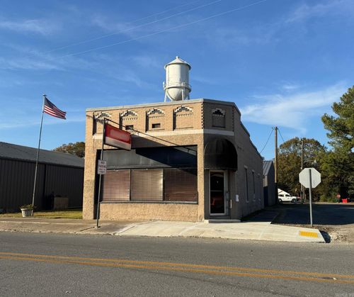 402 Main St, Des Arc, AR, 72040-3369 | Card Image