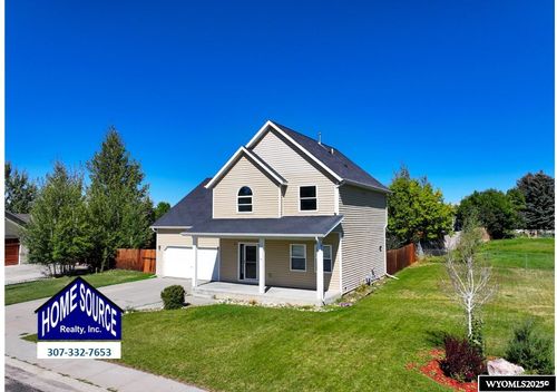225 Chapman St, Lander, WY, 82520-3065 | Card Image