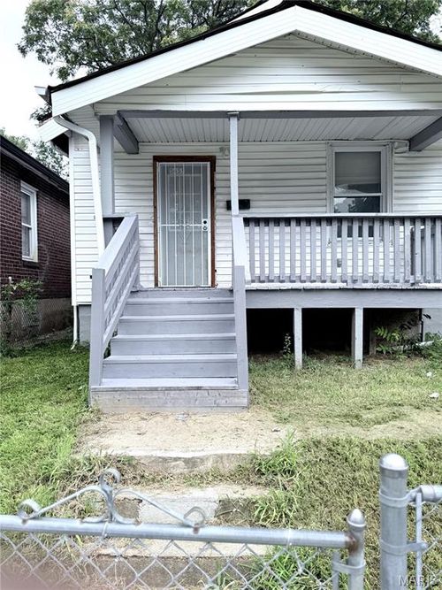 5651 Highland Ave, Saint Louis, MO, 63112-4001 | Card Image