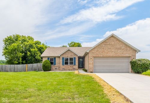 6746 Knoll Crest Way, Pendleton, IN, 46064-8691 | Card Image