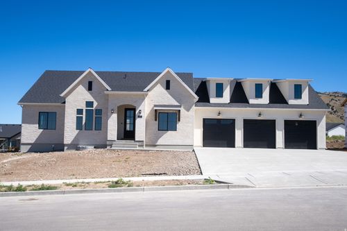 1125 E Center St, Hyde Park, UT, 84318-3710 | Card Image