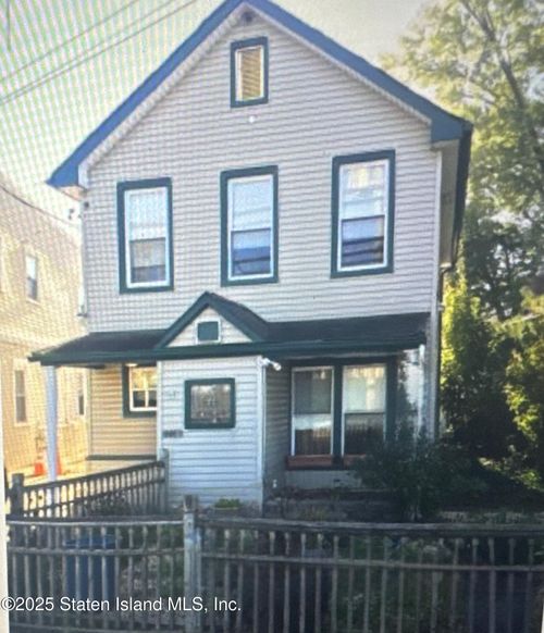 4310 Victory Blvd, Staten Island, NY, 10314-6733 | Card Image