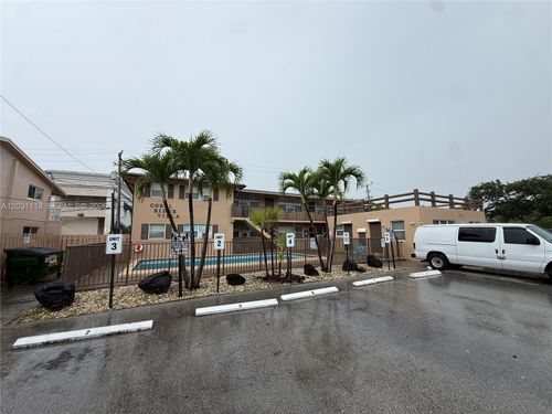 2-2917 Middle River Dr, Wilton Manors, FL, 33306-1434 | Card Image