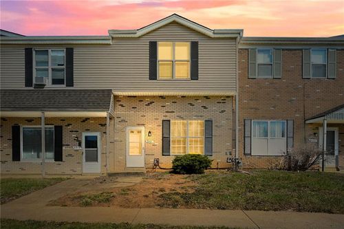 6521 E 128th Street, Grandview, MO, 64030 | Card Image