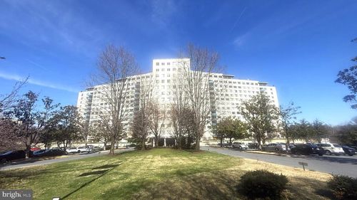apt-1117-10201 Grosvenor Pl, ROCKVILLE, MD, 20852-4618 | Card Image
