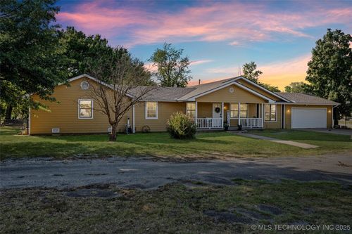 317 County Road 3022, Bartlesville, OK, 74003-7116 | Card Image