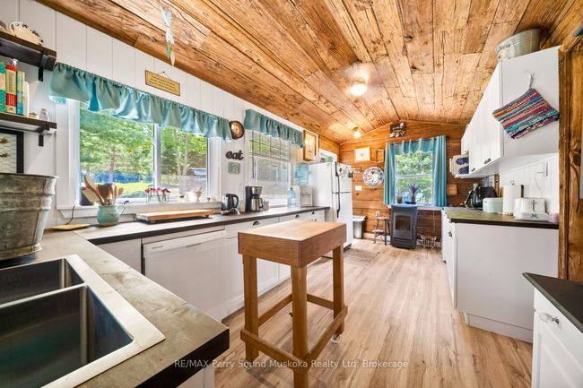 16C Magnet Rd, House other with 4 bedrooms, 1 bathrooms and 2 parking in Magnetawan ON | Image 21