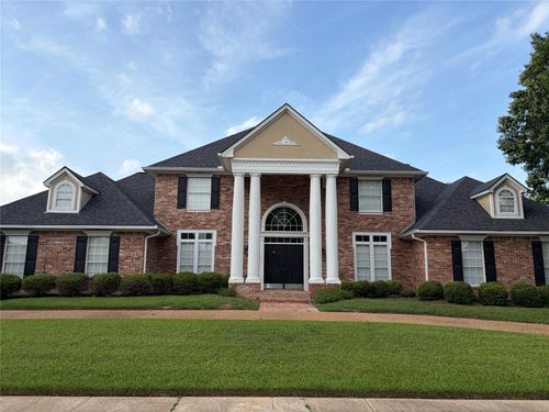 104 Prestwick Cir, Bossier City, LA, 71111-6070 | Card Image