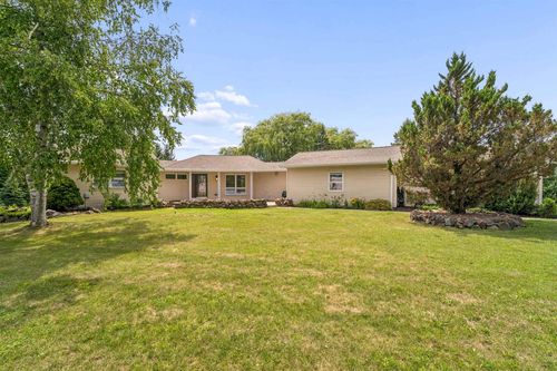 N1998 N River Road, Auburn, WI, 53010 | Card Image
