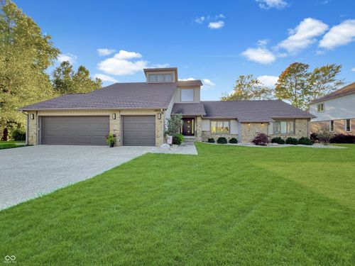 1040 Champion Ct, Columbus, IN, 47201-9738 | Card Image