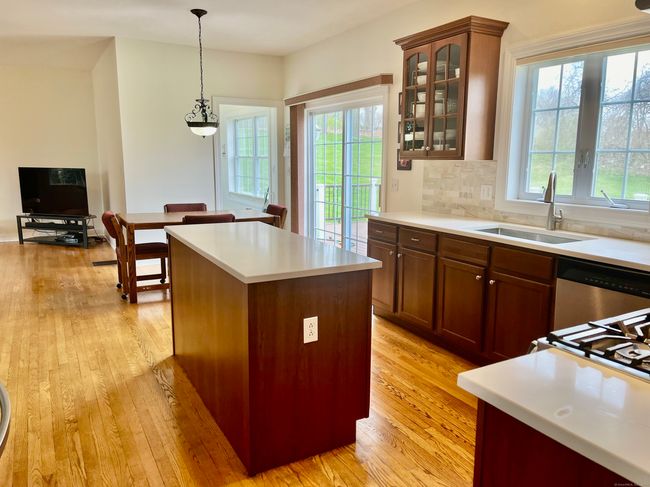 1 Maplecrest Ln, House other with 4 bedrooms, 3 bathrooms and null parking in Hamden CT | Image 6