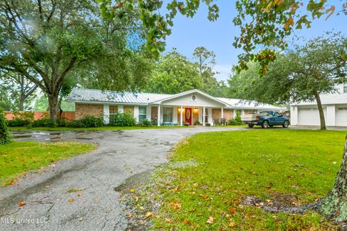 13901 E El Bonito Drive, Ocean Springs, MS, 39564 | Card Image