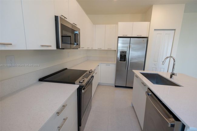 0 - 4263 Nw 83rd Ave, Townhouse with 3 bedrooms, 2 bathrooms and null parking in Doral FL | Image 9