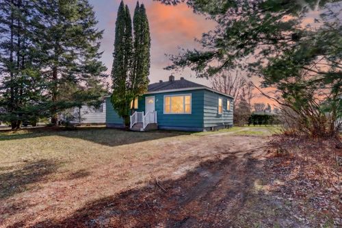 908 Clover Ln, Grand Rapids, MN, 55744-3929 | Card Image