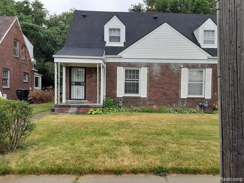 7021 Curtis St, Detroit, MI, 48221-2631 | Card Image