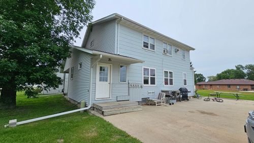 104 5th Ave S, Wahpeton, ND, 58075-4774 | Card Image