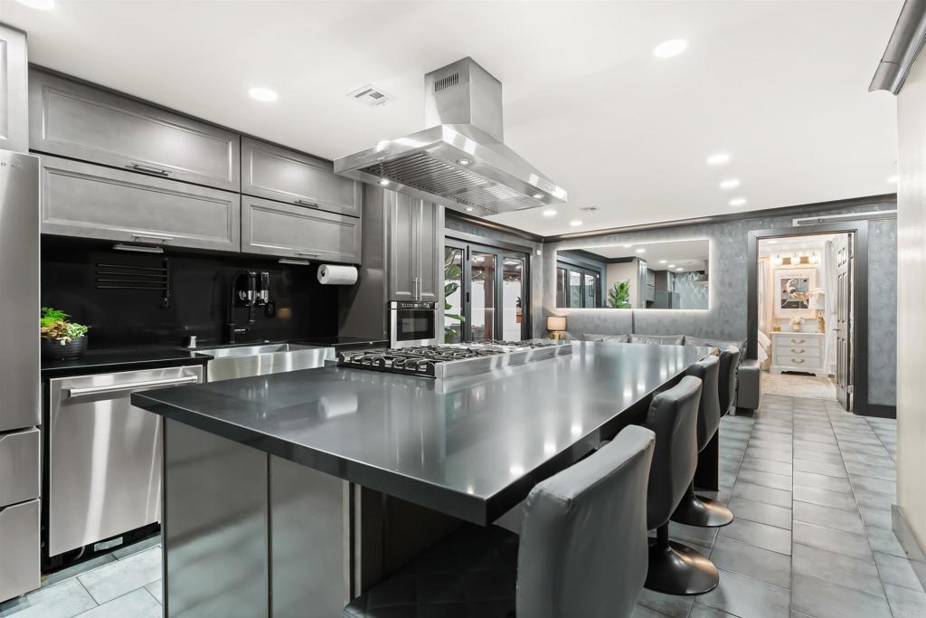 Commercial Sale in Ramona 2
