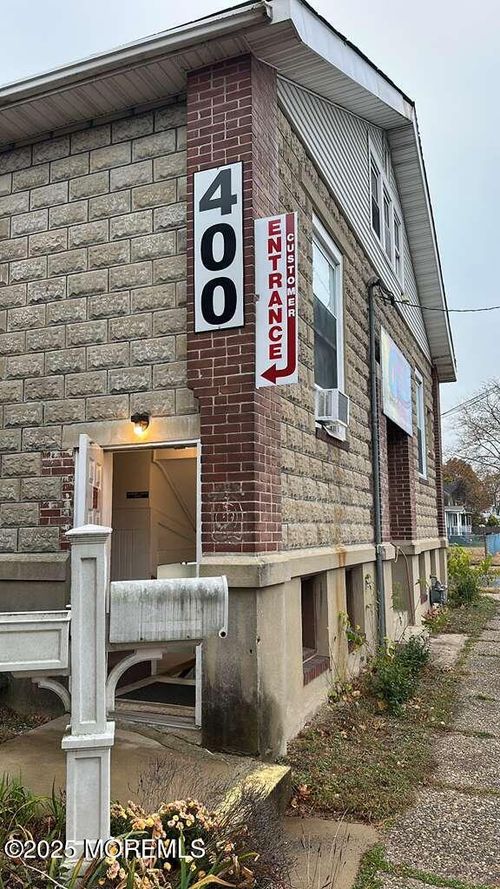 400 Magnolia St, Beverly, NJ, 08010-1526 | Card Image